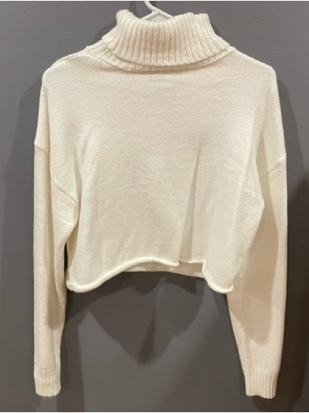 Garage Cream Cropped Turtleneck Sweater Size Large - Picture 4 of 4